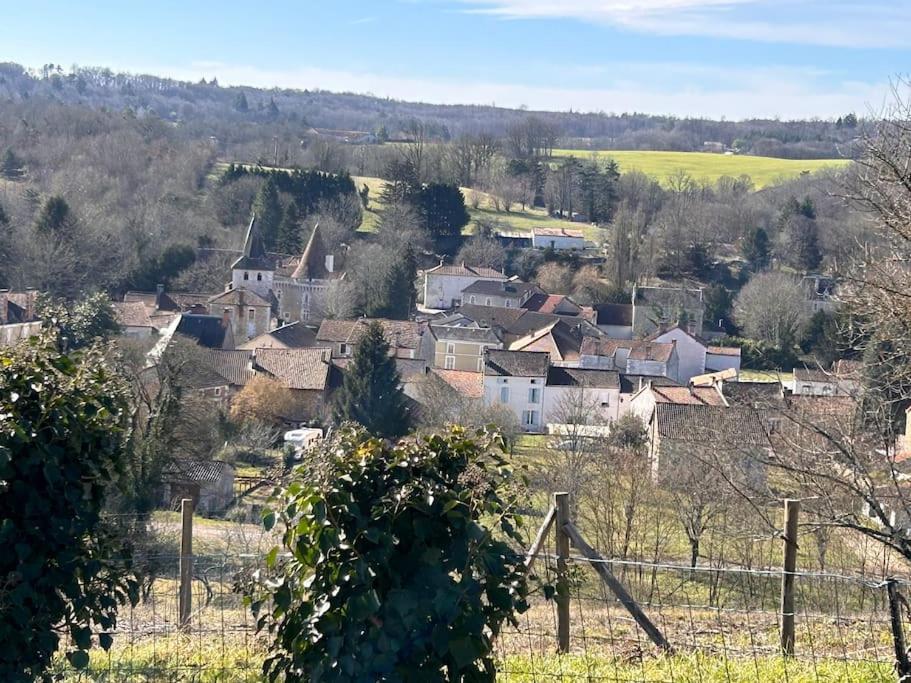 Maison Au Coeur Du Perigord Vert Javerlhac-et-la-Chapelle-Saint-Robert Luaran gambar